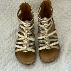 Tucker + Tate Metallic Marissa Gladiator Low Heel Sandals Size 1 Gold & White